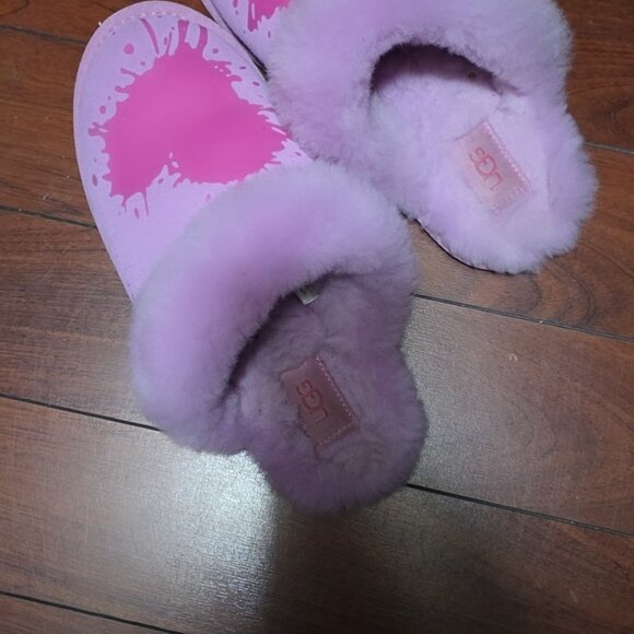 Ugg slippers - Picture 2 of 3